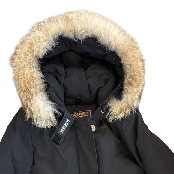 Woolrich parka size small insulated duck down and feathers with coyote fur trim - Picture 7 of 10